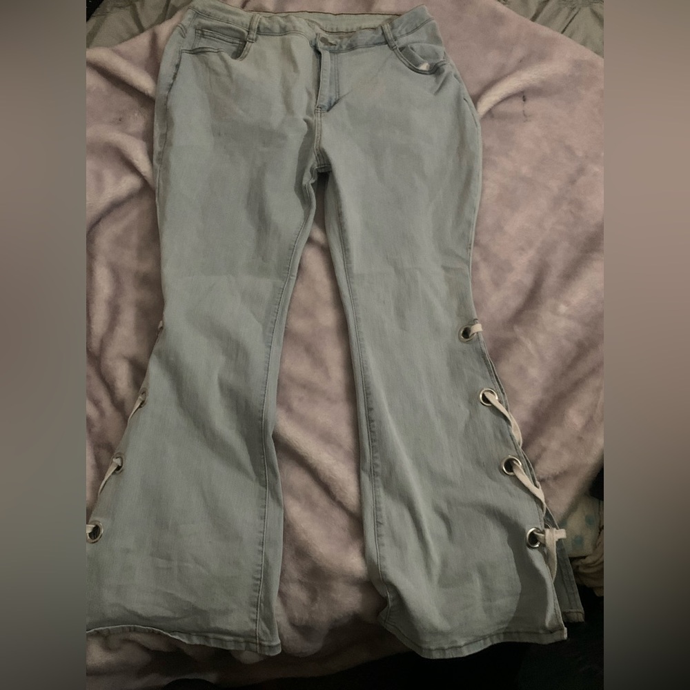 Laced wide leg pants